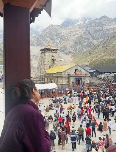 Group holding Perfect Planners Char Dham 2026 banner